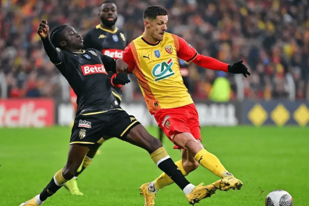 德甲前瞻:莱比锡红牛VS法兰克福 主场龙迎战疲惫之师!