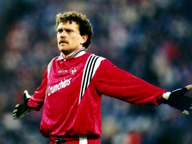 能带队力压拜仁问鼎德甲,却不受德国队重用,老炮生不逢时