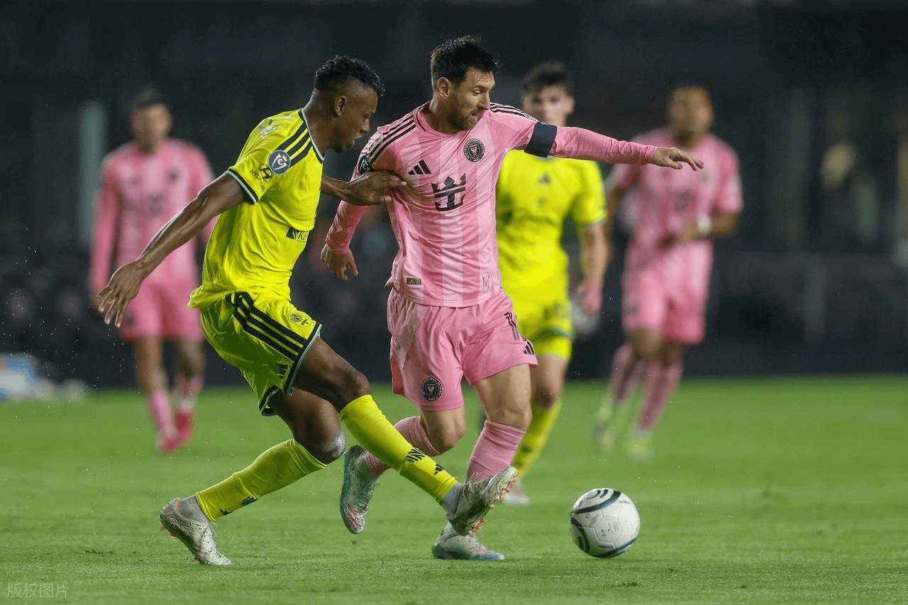 梅西与C罗:历史第一人的争议,该终结了